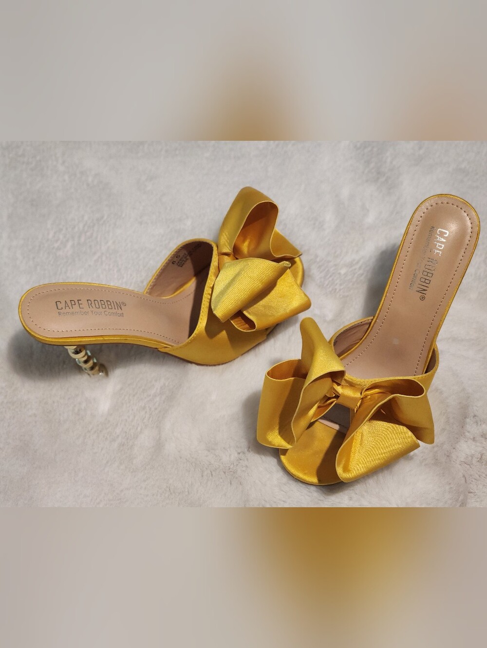 Cape Robbin Yellow Satin Oversized Bow  Gold Beaded Heel Mules | Size 8.5 - Picture 6 of 9